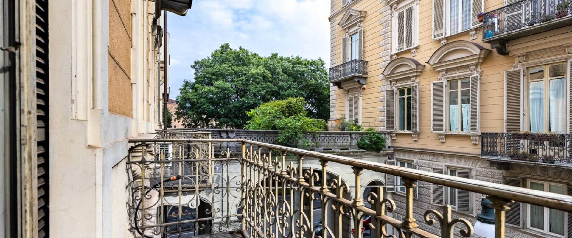 Ufficio signorile in zona centrale, stabile con portineria