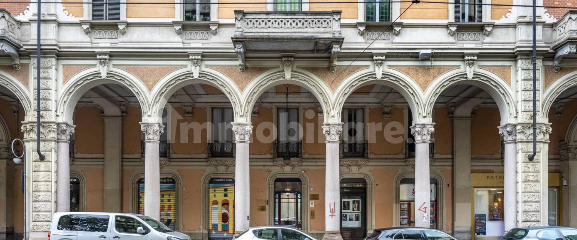 Ufficio signorile in zona centrale, stabile con portineria